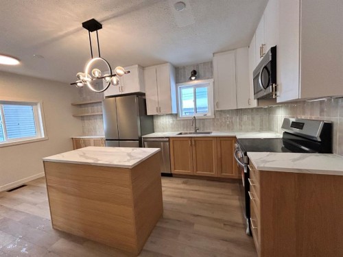 11400 105 Avenue, Fairview, AB - Indoor Photo Showing Kitchen