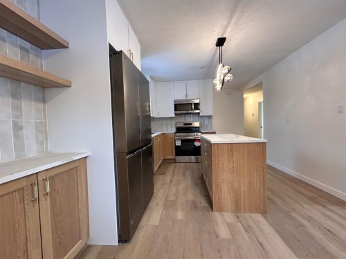 11400 105 Avenue, Fairview, AB - Indoor Photo Showing Kitchen With Stainless Steel Kitchen