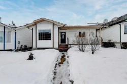 12418 97A Street  Grande Prairie, AB T8V 7H4
