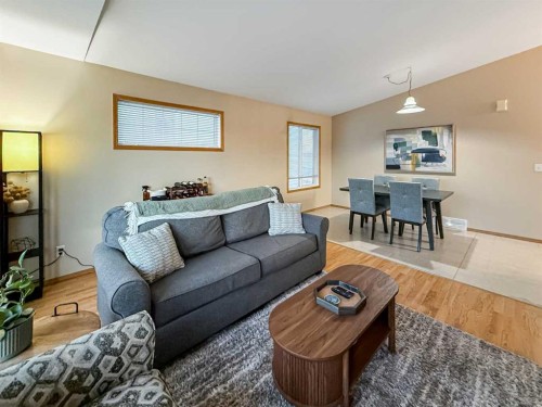 9002 63 Avenue, Grande Prairie, AB - Indoor Photo Showing Living Room