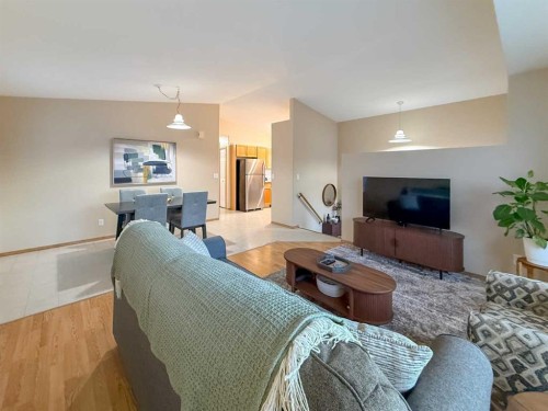 9002 63 Avenue, Grande Prairie, AB - Indoor Photo Showing Living Room