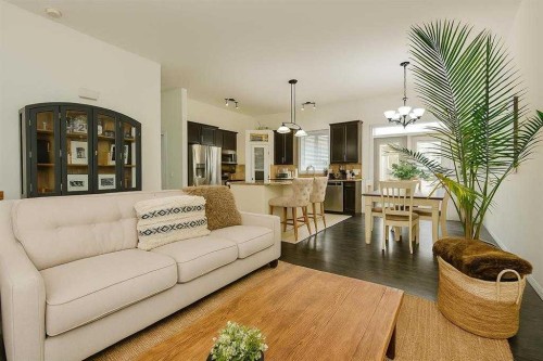 8543 69 Avenue, Grande Prairie, AB - Indoor Photo Showing Living Room
