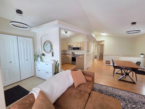 58 Pinnacle Crossing, Grande Prairie, AB - Indoor Photo Showing Other Room