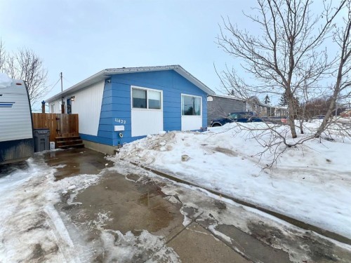 11422 96 Street  Grande Prairie, AB T8V 2A5