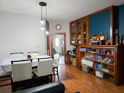 4704 47 Avenue, Spirit River, AB - Indoor Photo Showing Dining Room