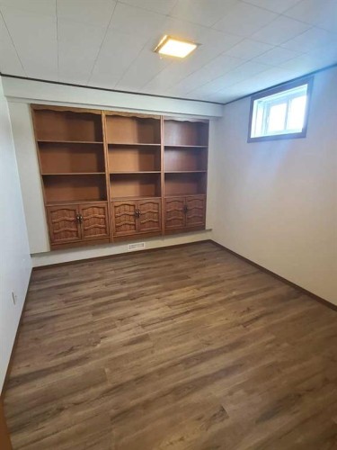 411 4Th Street, Mclennan, AB - Indoor Photo Showing Other Room