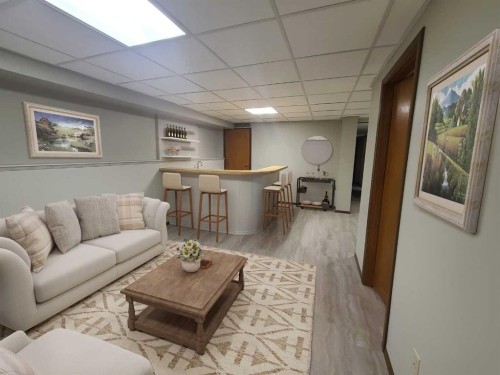 411 4Th Street, Mclennan, AB - Indoor Photo Showing Other Room