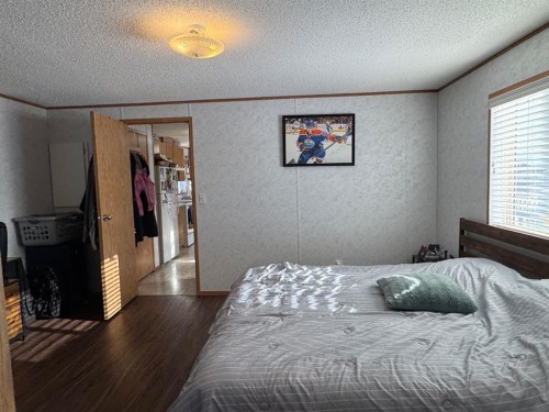 10405 99 Street, Fairview, AB - Indoor Photo Showing Bedroom