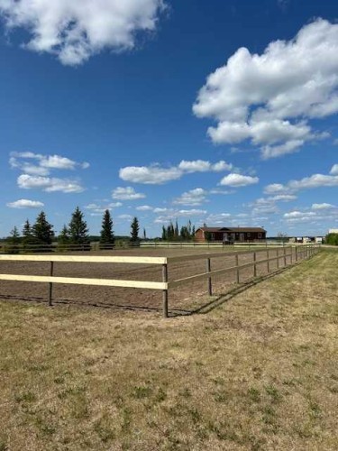 18142 Township Road 1102  High Level, AB T0H 1Z0