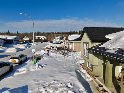 9122 130 Avenue, Peace River, AB - Outdoor With View