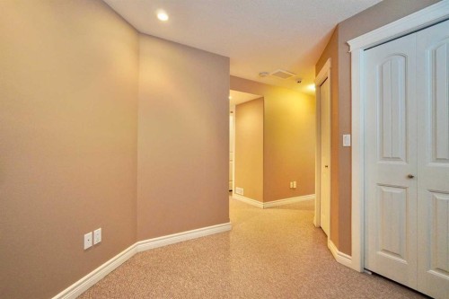 9122 130 Avenue, Peace River, AB - Indoor Photo Showing Other Room