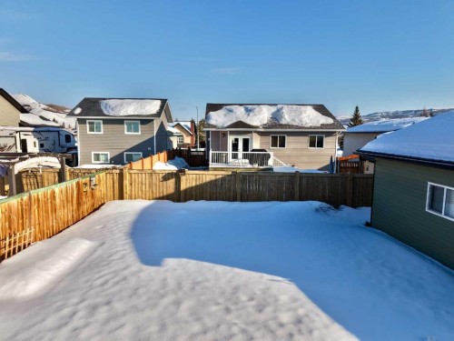 9122 130 Avenue, Peace River, AB - Outdoor