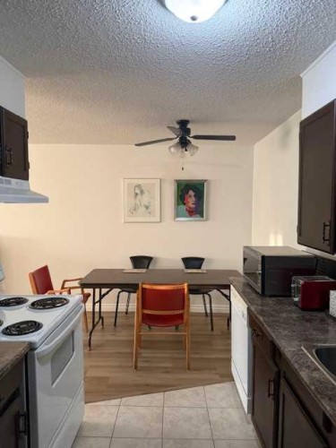 106-11114 Hoppe, Grande Cache, AB - Indoor Photo Showing Kitchen