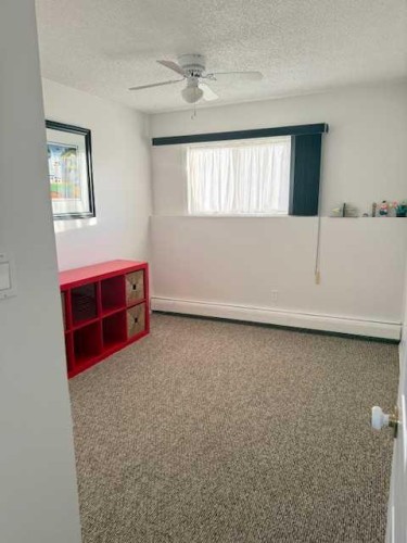 106-11114 Hoppe, Grande Cache, AB - Indoor Photo Showing Other Room