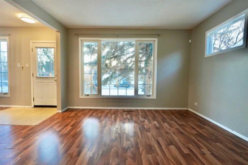 10509 101 Street, Peace River, AB - Indoor Photo Showing Other Room