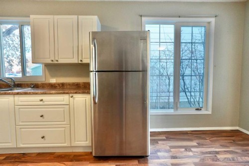 10509 101 Street, Peace River, AB - Indoor Photo Showing Kitchen With Double Sink
