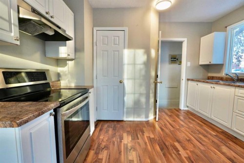10509 101 Street, Peace River, AB - Indoor Photo Showing Kitchen