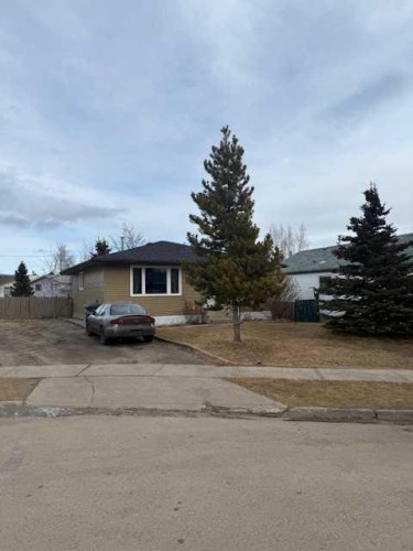 11510 Manning, Grande Cache, AB - Outdoor