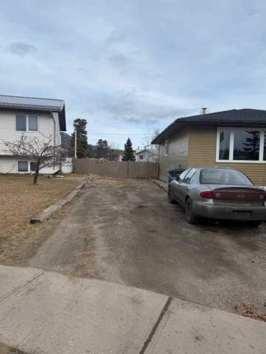 11510 Manning, Grande Cache, AB - Outdoor