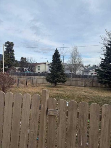 11510 Manning, Grande Cache, AB - Outdoor