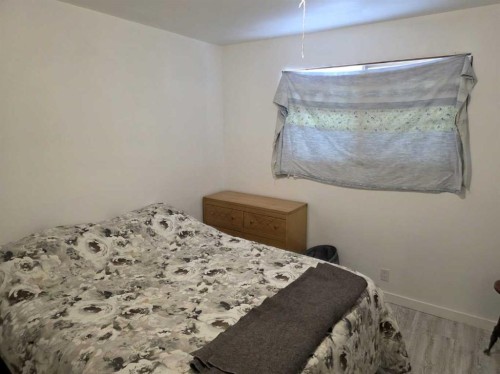 114 3 Avenue, Mclennan, AB - Indoor Photo Showing Bedroom
