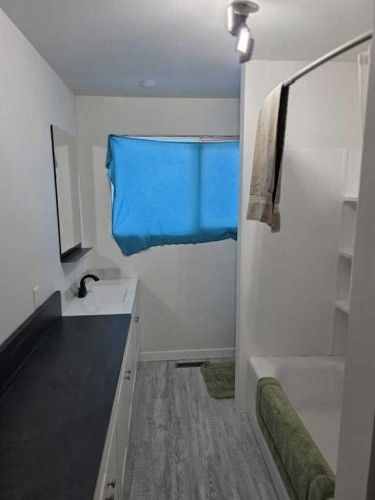 114 3 Avenue, Mclennan, AB - Indoor Photo Showing Other Room