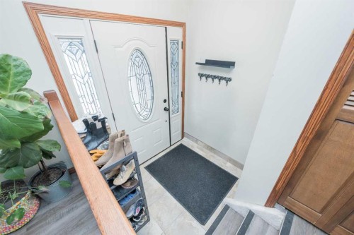 9818 75 Avenue, Grande Prairie, AB - Indoor Photo Showing Other Room