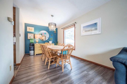 9818 75 Avenue, Grande Prairie, AB - Indoor Photo Showing Dining Room