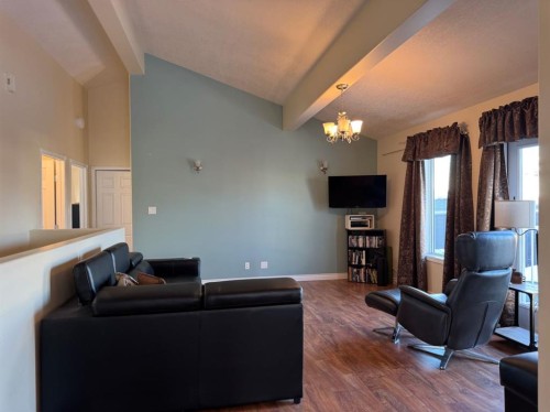 11404 105 Avenue, Fairview, AB - Indoor Photo Showing Other Room