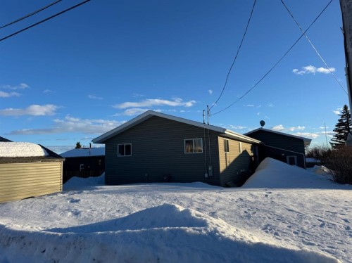 11404 105 Avenue, Fairview, AB - Outdoor