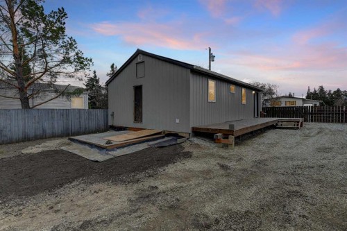 10320 105 Avenue, Hythe, AB - Outdoor