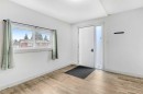 10320 105 Avenue, Hythe, AB  - Indoor Photo Showing Other Room 