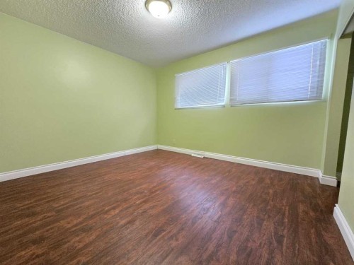 8602 95 Street, Peace River, AB - Indoor Photo Showing Other Room