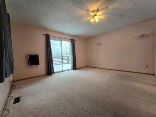 8602 95 Street, Peace River, AB - Indoor Photo Showing Other Room