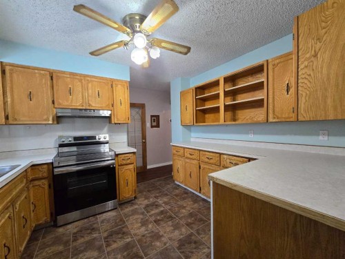 8602 95 Street, Peace River, AB - Indoor Photo Showing Kitchen