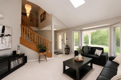 711044 Range Road 55, Grande Prairie, AB - Indoor Photo Showing Living Room