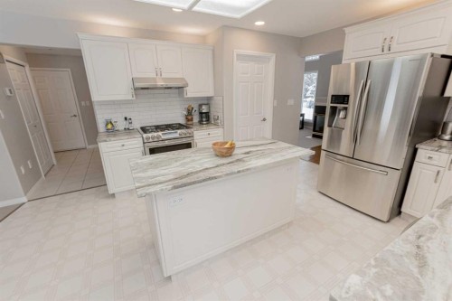 711044 Range Road 55, Grande Prairie, AB - Indoor Photo Showing Kitchen