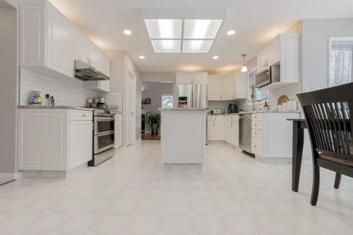 711044 Range Road 55, Grande Prairie, AB - Indoor Photo Showing Kitchen With Upgraded Kitchen