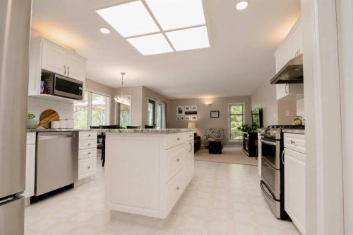 711044 Range Road 55, Grande Prairie, AB - Indoor Photo Showing Kitchen