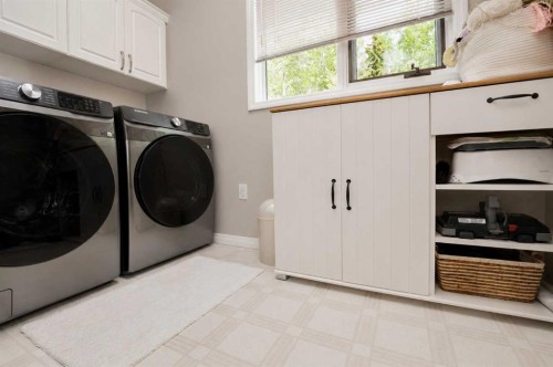 711044 Range Road 55, Grande Prairie, AB - Indoor Photo Showing Laundry Room
