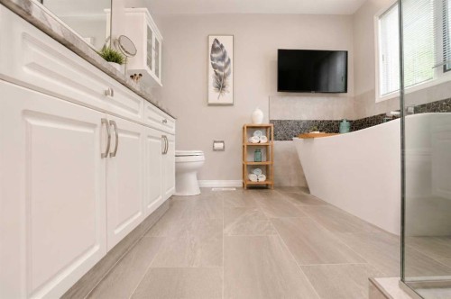 711044 Range Road 55, Grande Prairie, AB - Indoor Photo Showing Bathroom