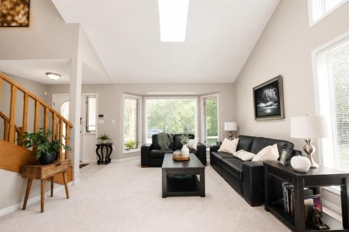 711044 Range Road 55, Grande Prairie, AB - Indoor Photo Showing Living Room