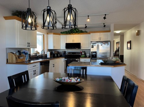 11608 106 Avenue, Fairview, AB - Indoor