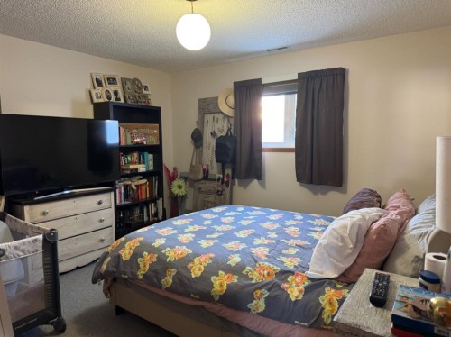 11608 106 Avenue, Fairview, AB - Indoor Photo Showing Bedroom