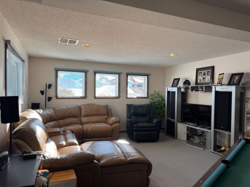 11608 106 Avenue, Fairview, AB - Indoor Photo Showing Living Room