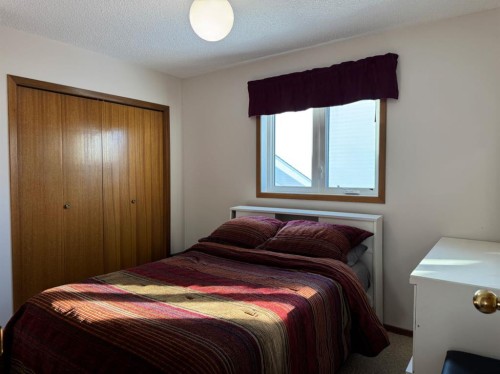 11608 106 Avenue, Fairview, AB - Indoor Photo Showing Bedroom