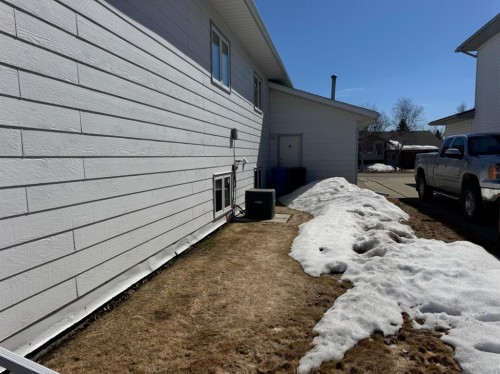 11608 106 Avenue, Fairview, AB - Outdoor With Exterior