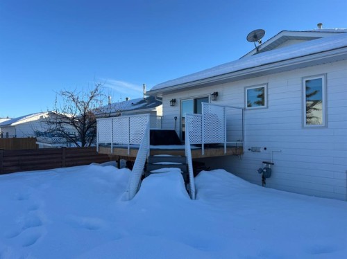 11608 106 Avenue, Fairview, AB - Outdoor