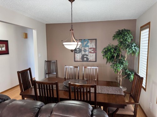 11608 106 Avenue, Fairview, AB - Indoor Photo Showing Dining Room