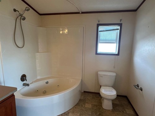 223 Mawdsley Crescent, Grande Cache, AB - Indoor Photo Showing Bathroom